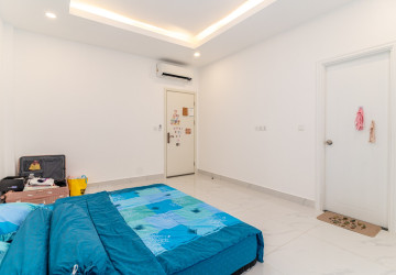 6 Bedroom Prince Villa For Rent - The ML Tiara, Ta Khmau, Kandal Province thumbnail