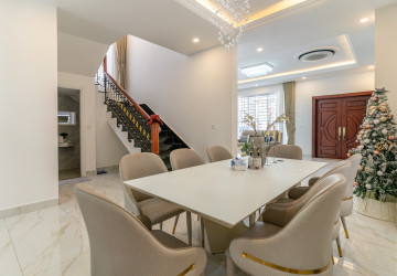 6 Bedroom Prince Villa For Rent - The ML Tiara, Ta Khmau, Kandal Province thumbnail