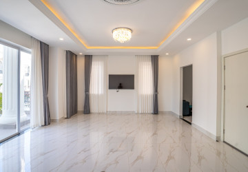 6 Bedroom Prince Villa For Rent - The ML Tiara, Ta Khmau, Kandal Province thumbnail