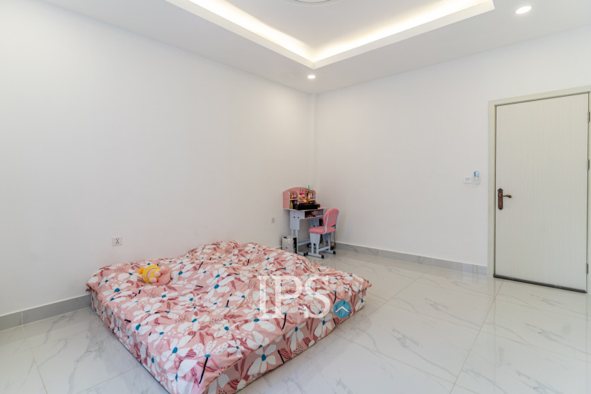 6 Bedroom Prince Villa For Rent - The ML Tiara, Ta Khmau, Kandal Province