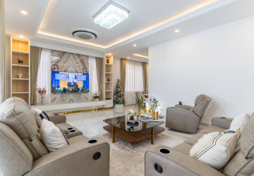 6 Bedroom Prince Villa For Rent - The ML Tiara, Ta Khmau, Kandal Province thumbnail