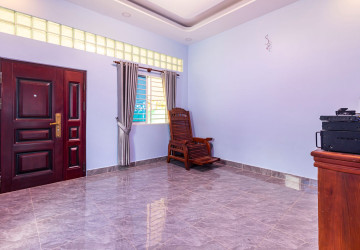 2 Bedroom House For Rent - Sangkat Siem Reap, Siem Reap thumbnail