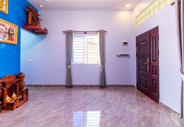 2 Bedroom House For Rent - Sangkat Siem Reap, Siem Reap thumbnail