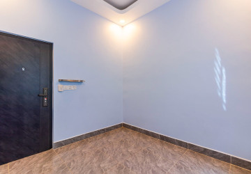 2 Bedroom House For Rent - Sangkat Siem Reap, Siem Reap thumbnail