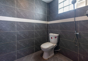 2 Bedroom House For Rent - Sangkat Siem Reap, Siem Reap thumbnail