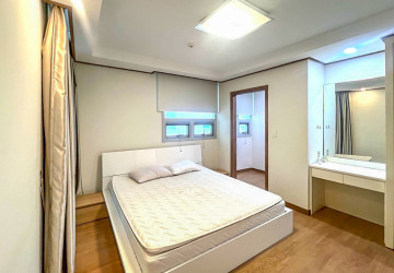 10th Floor 1 Bedroom Condo For Sale - De Castle Royal, BKK1 , Phnom Penh thumbnail