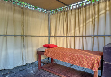 6 Bedroom Villa For Rent - Sala Kamreuk, Siem Reap thumbnail