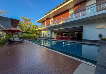 6 Bedroom Villa For Rent - Sala Kamreuk, Siem Reap thumbnail