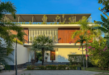 6 Bedroom Villa For Rent - Sala Kamreuk, Siem Reap thumbnail