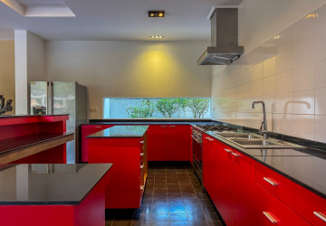 6 Bedroom Villa For Rent - Sala Kamreuk, Siem Reap thumbnail