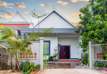 2 Bedroom Villa For Rent - Sala Kamreuk, Siem Reap thumbnail