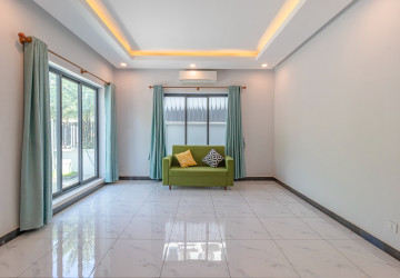 3 Bedroom Villa For Sale - Borey Tourism, Kandaek, Prasat Bakong, Siem Reap thumbnail