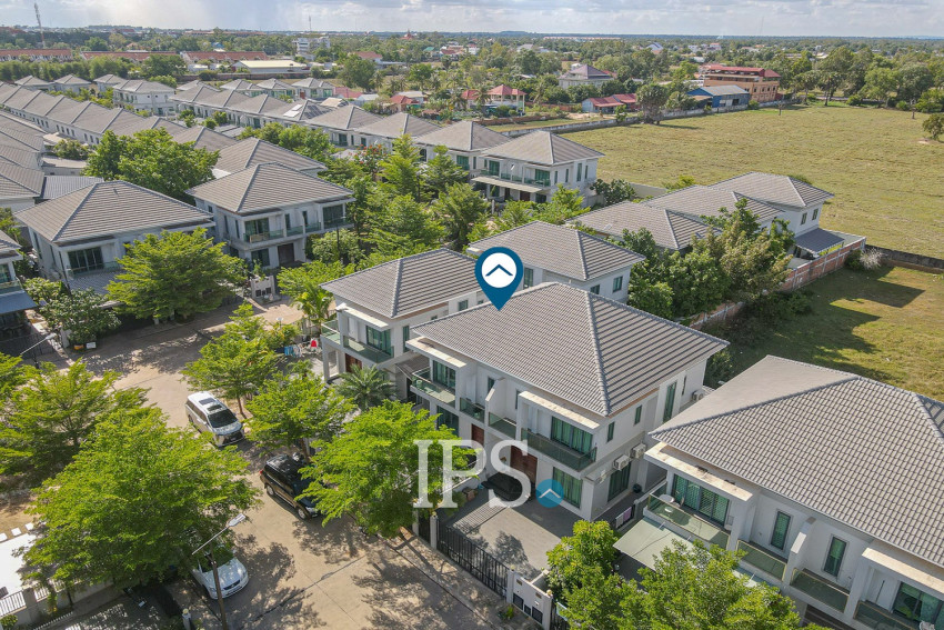 3 Bedroom Villa For Sale - Borey Tourism, Kandaek, Prasat Bakong, Siem Reap