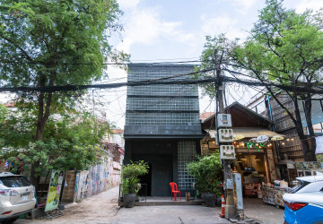 138 Sqm Retail Space For Rent - Chakto Mukh, Phnom Penh thumbnail
