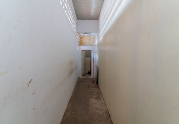 138 Sqm Retail Space For Rent - Chakto Mukh, Phnom Penh thumbnail