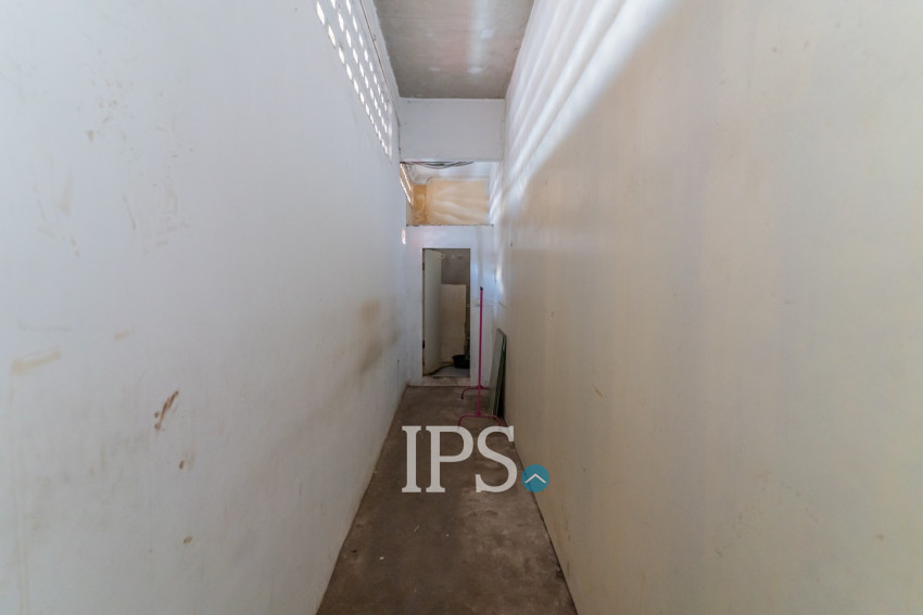 138 Sqm Retail Space For Rent - Chakto Mukh, Phnom Penh