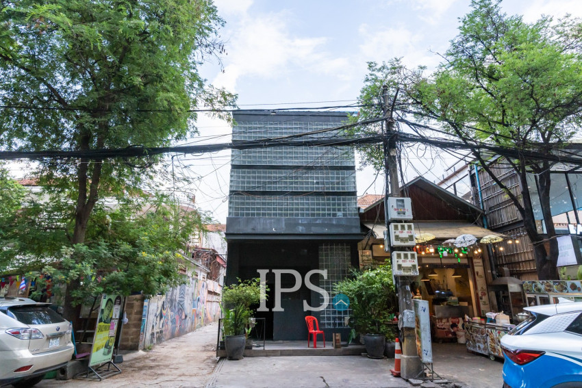 138 Sqm Retail Space For Rent - Chakto Mukh, Phnom Penh