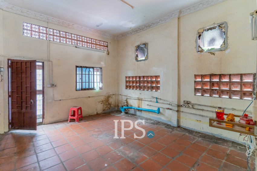 138 Sqm Retail Space For Rent - Chakto Mukh, Phnom Penh