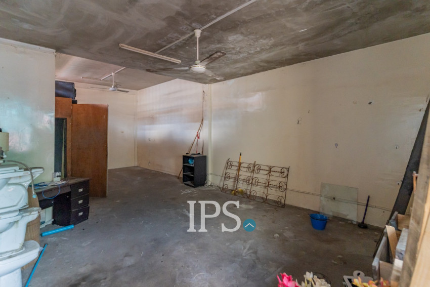 138 Sqm Retail Space For Rent - Chakto Mukh, Phnom Penh