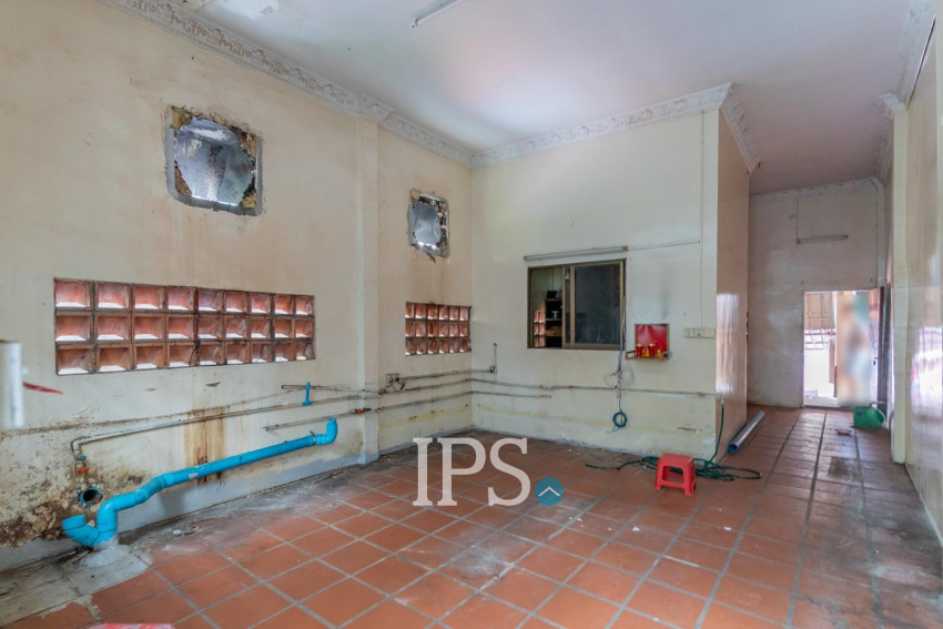 138 Sqm Retail Space For Rent - Chakto Mukh, Phnom Penh