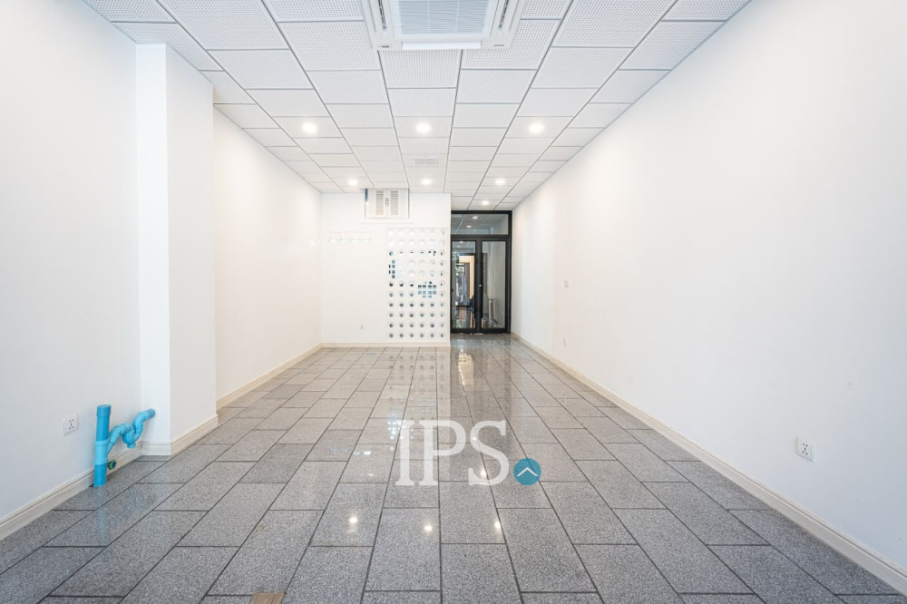 92 Sqm Retail and 4 Units Apartment For Rent - BKK1, Phnom Penh - Image 2