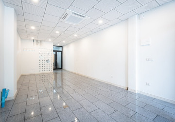 92 Sqm Retail and 4 Units Apartment For Rent - BKK1, Phnom Penh thumbnail