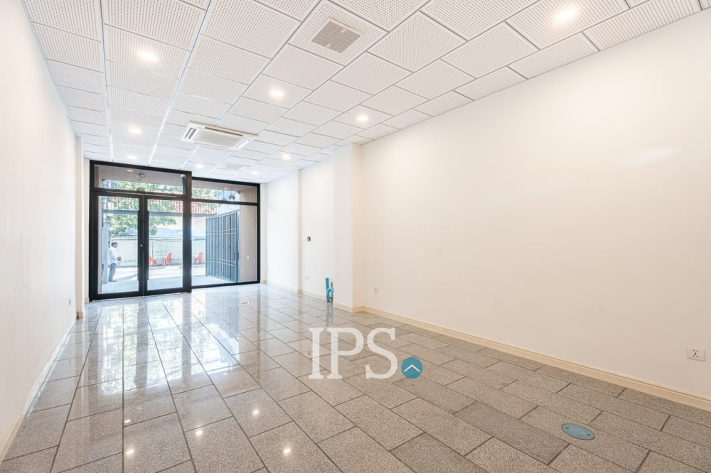 92 Sqm Retail and 4 Units Apartment For Rent - BKK1, Phnom Penh - Image 5