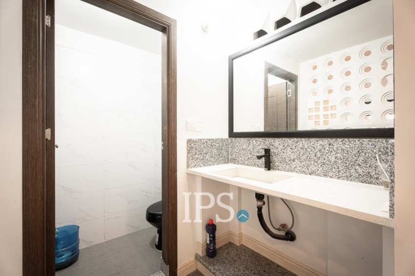 92 Sqm Retail and 4 Units Apartment For Rent - BKK1, Phnom Penh