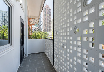 92 Sqm Retail and 4 Units Apartment For Rent - BKK1, Phnom Penh thumbnail