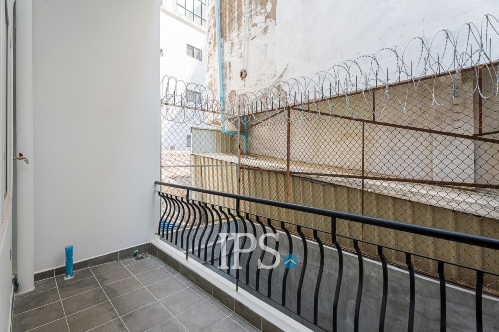 92 Sqm Retail and 4 Units Apartment For Rent - BKK1, Phnom Penh - Image 26