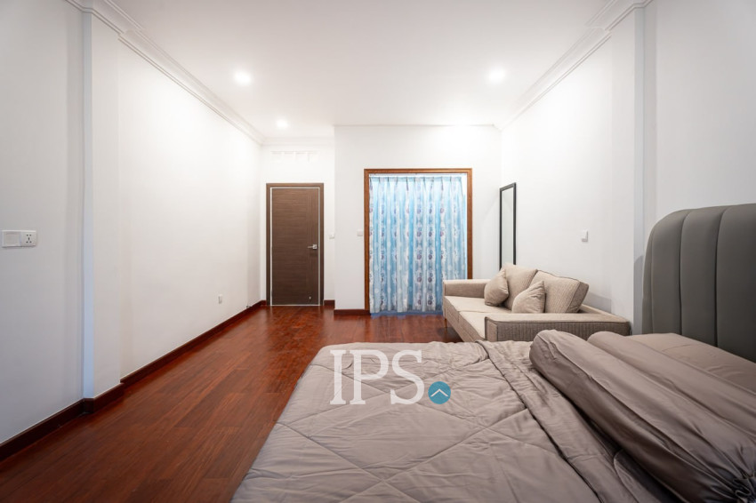 92 Sqm Retail and 4 Units Apartment For Rent - BKK1, Phnom Penh