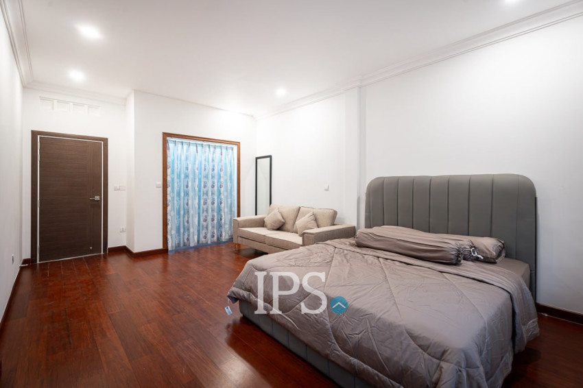 92 Sqm Retail and 4 Units Apartment For Rent - BKK1, Phnom Penh