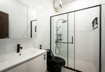92 Sqm Retail and 4 Units Apartment For Rent - BKK1, Phnom Penh thumbnail