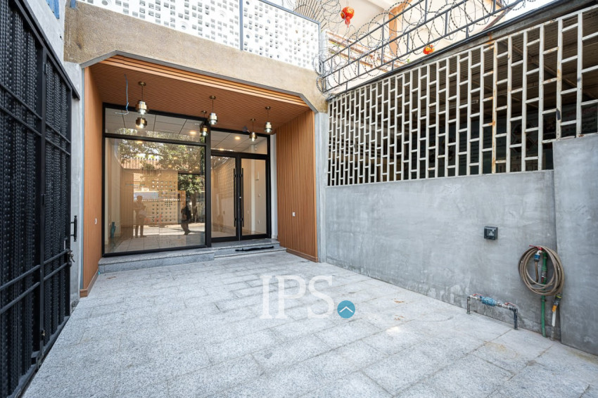 92 Sqm Retail and 4 Units Apartment For Rent - BKK1, Phnom Penh