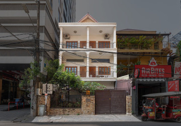13 Bedroom Commercial Building For Rent - BKK1, Phnom Penh thumbnail