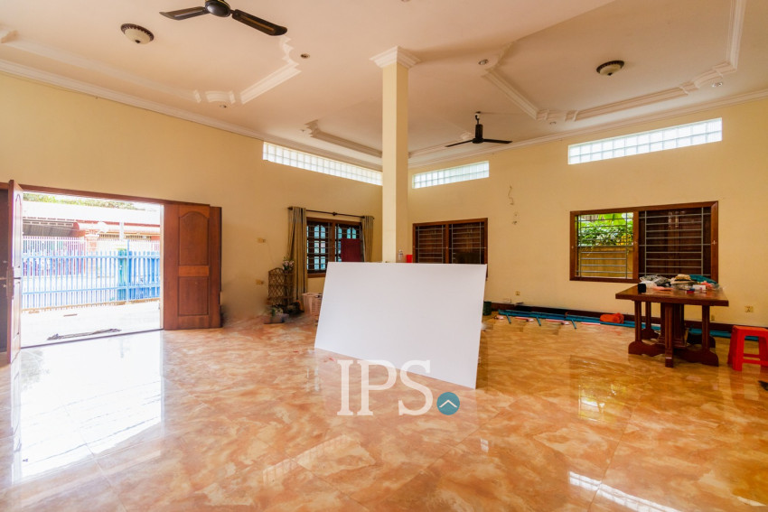 6 Bedroom House For Rent - Sala Kamruek, Siem Reap