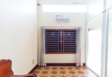 6 Bedroom House For Rent - Sala Kamruek, Siem Reap thumbnail