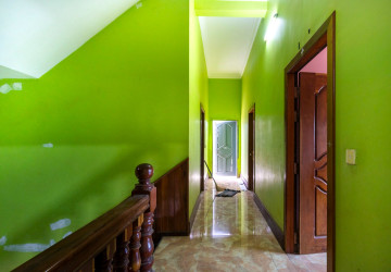 6 Bedroom House For Rent - Sala Kamruek, Siem Reap thumbnail