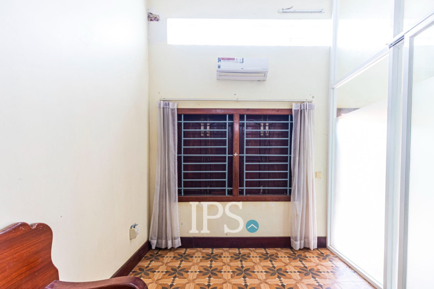 6 Bedroom House For Rent - Sala Kamruek, Siem Reap