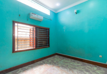 6 Bedroom House For Rent - Sala Kamruek, Siem Reap thumbnail