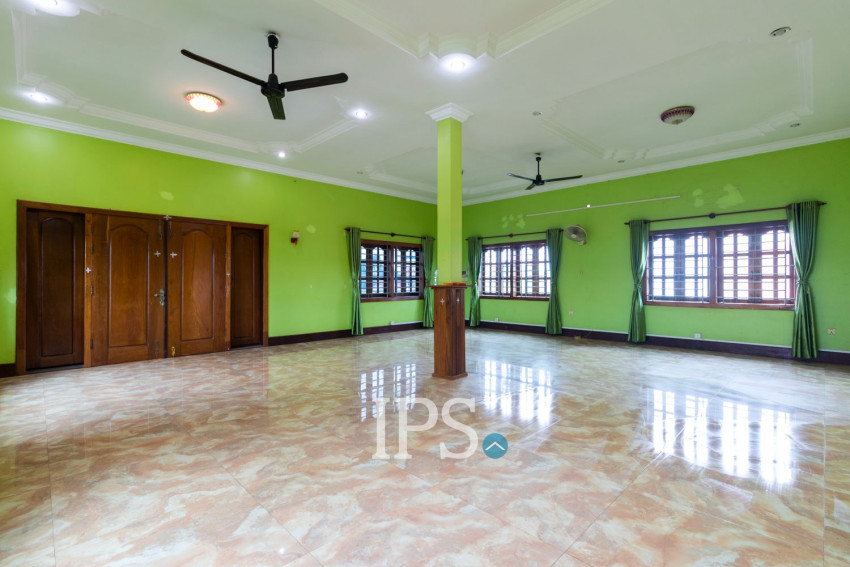 6 Bedroom House For Rent - Sala Kamruek, Siem Reap