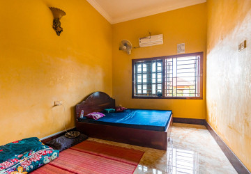 6 Bedroom House For Rent - Sala Kamruek, Siem Reap thumbnail