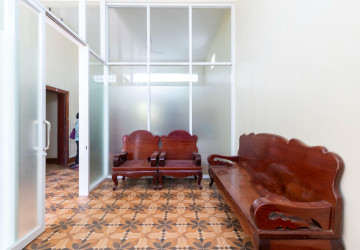 6 Bedroom House For Rent - Sala Kamruek, Siem Reap thumbnail