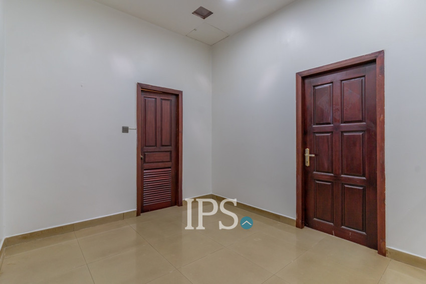 4 Bedroom Villa For Rent - Bassac Garden City, Tonle Bassac, Phnom Penh