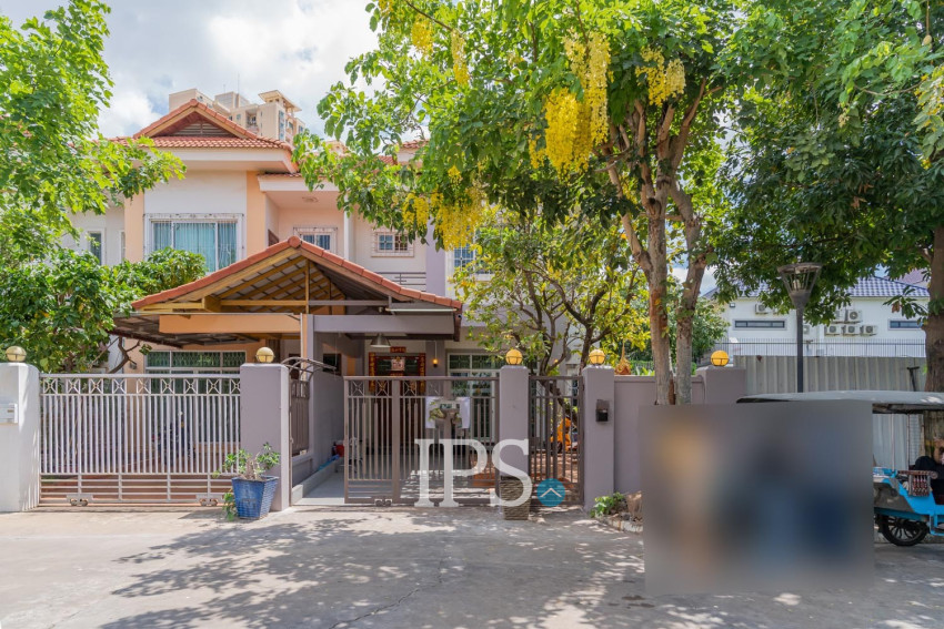 4 Bedroom Villa For Rent - Bassac Garden City, Tonle Bassac, Phnom Penh