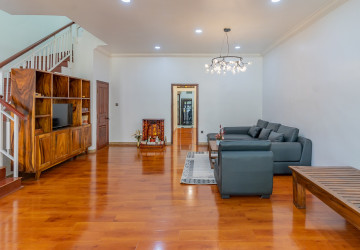 4 Bedroom Villa For Rent - Bassac Garden City, Tonle Bassac, Phnom Penh thumbnail