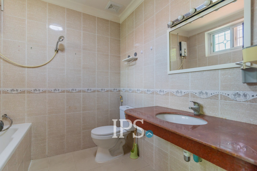 4 Bedroom Villa For Rent - Bassac Garden City, Tonle Bassac, Phnom Penh