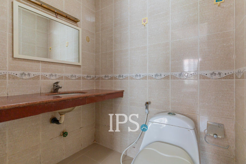 4 Bedroom Villa For Rent - Bassac Garden City, Tonle Bassac, Phnom Penh
