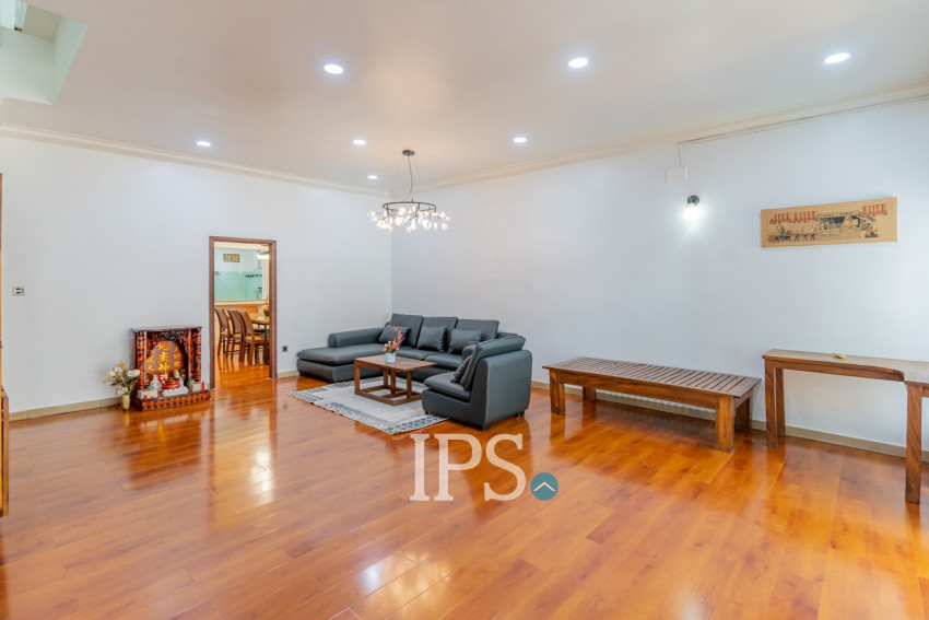 4 Bedroom Villa For Rent - Bassac Garden City, Tonle Bassac, Phnom Penh