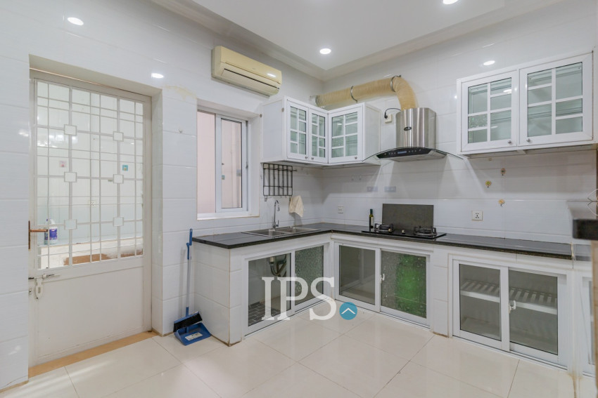 4 Bedroom Villa For Rent - Bassac Garden City, Tonle Bassac, Phnom Penh